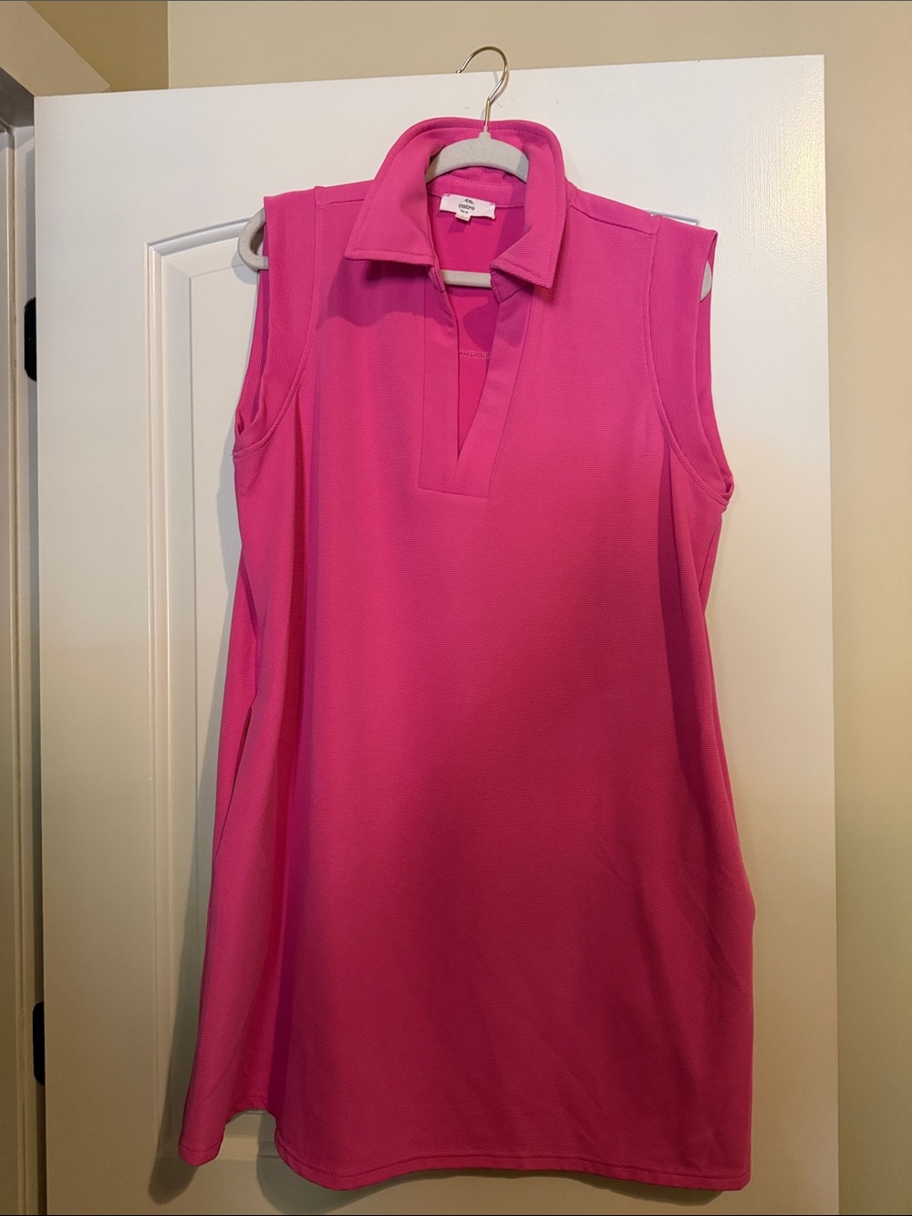 entro Sleeveless Polo Dress in Hot Pink